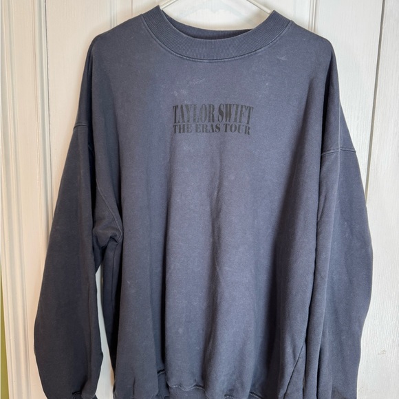 Taylor Swift - The Eras Tour - Blue Crewneck Sweatshirt New with tags XL - Picture 9 of 10